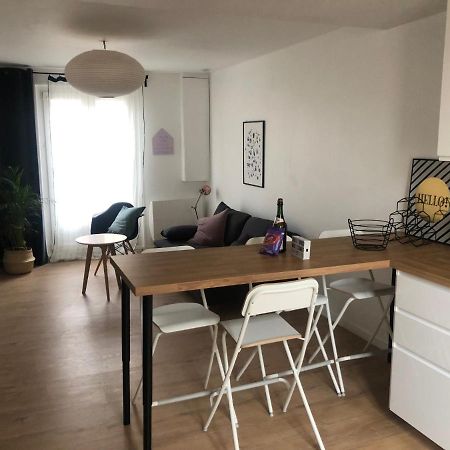 Un appartement spacieux à 30m de la mer- 45m2 Luc-sur-Mer Esterno foto
