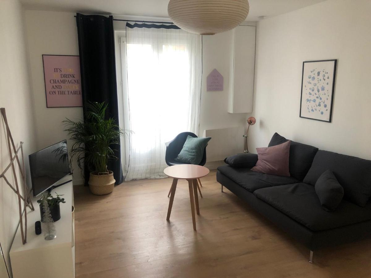 Un appartement spacieux à 30m de la mer- 45m2 Luc-sur-Mer Esterno foto