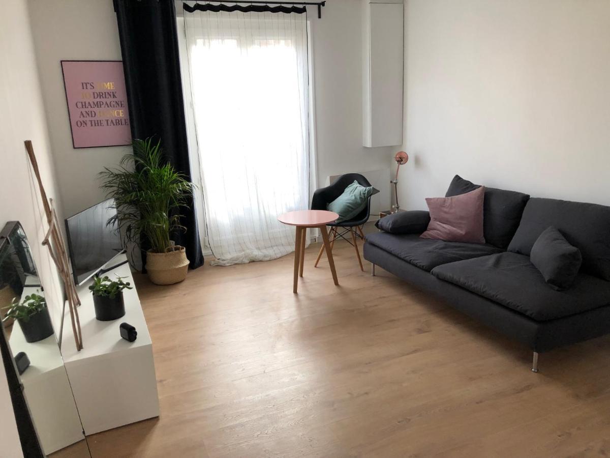 Un appartement spacieux à 30m de la mer- 45m2 Luc-sur-Mer Esterno foto