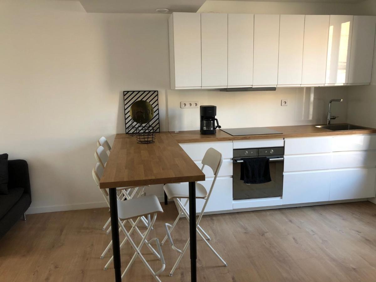 Un appartement spacieux à 30m de la mer- 45m2 Luc-sur-Mer Esterno foto