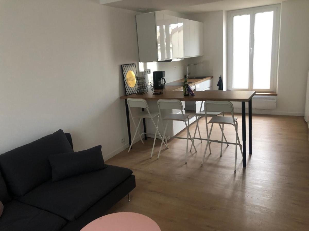 Un appartement spacieux à 30m de la mer- 45m2 Luc-sur-Mer Esterno foto