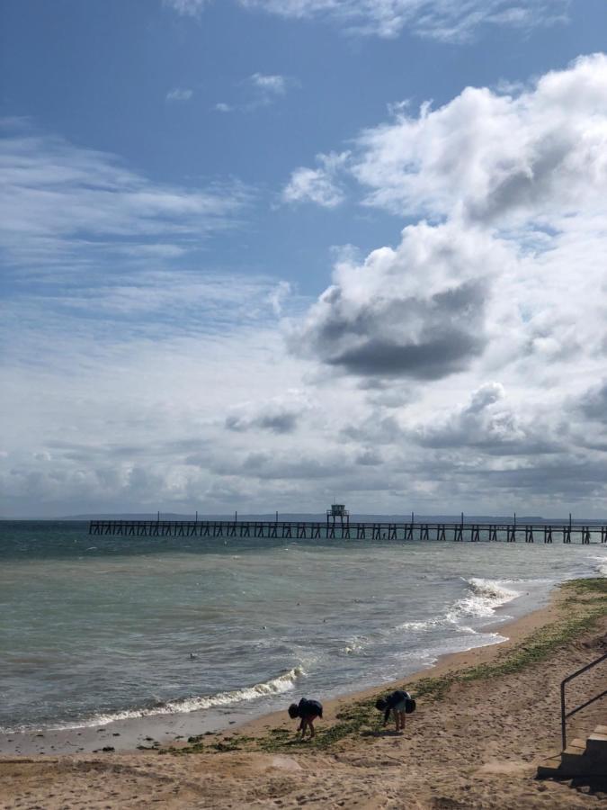 Un appartement spacieux à 30m de la mer- 45m2 Luc-sur-Mer Esterno foto