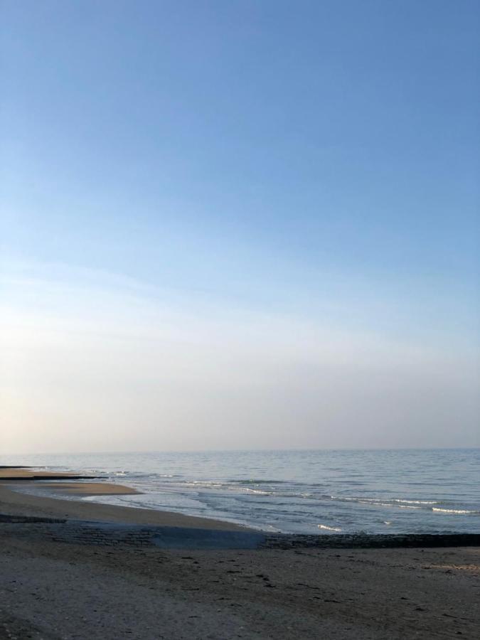 Un appartement spacieux à 30m de la mer- 45m2 Luc-sur-Mer Esterno foto